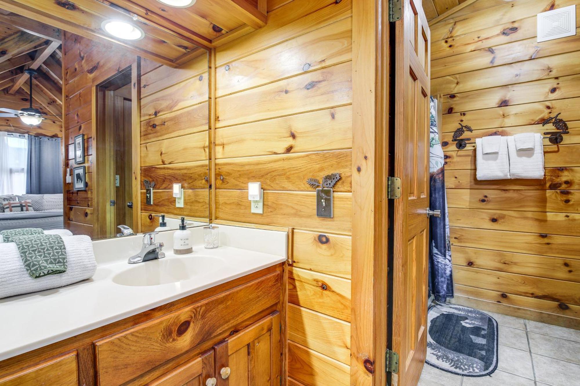 Pigeon Forge Cabin Premier Location And Hot Tub Ngoại thất bức ảnh